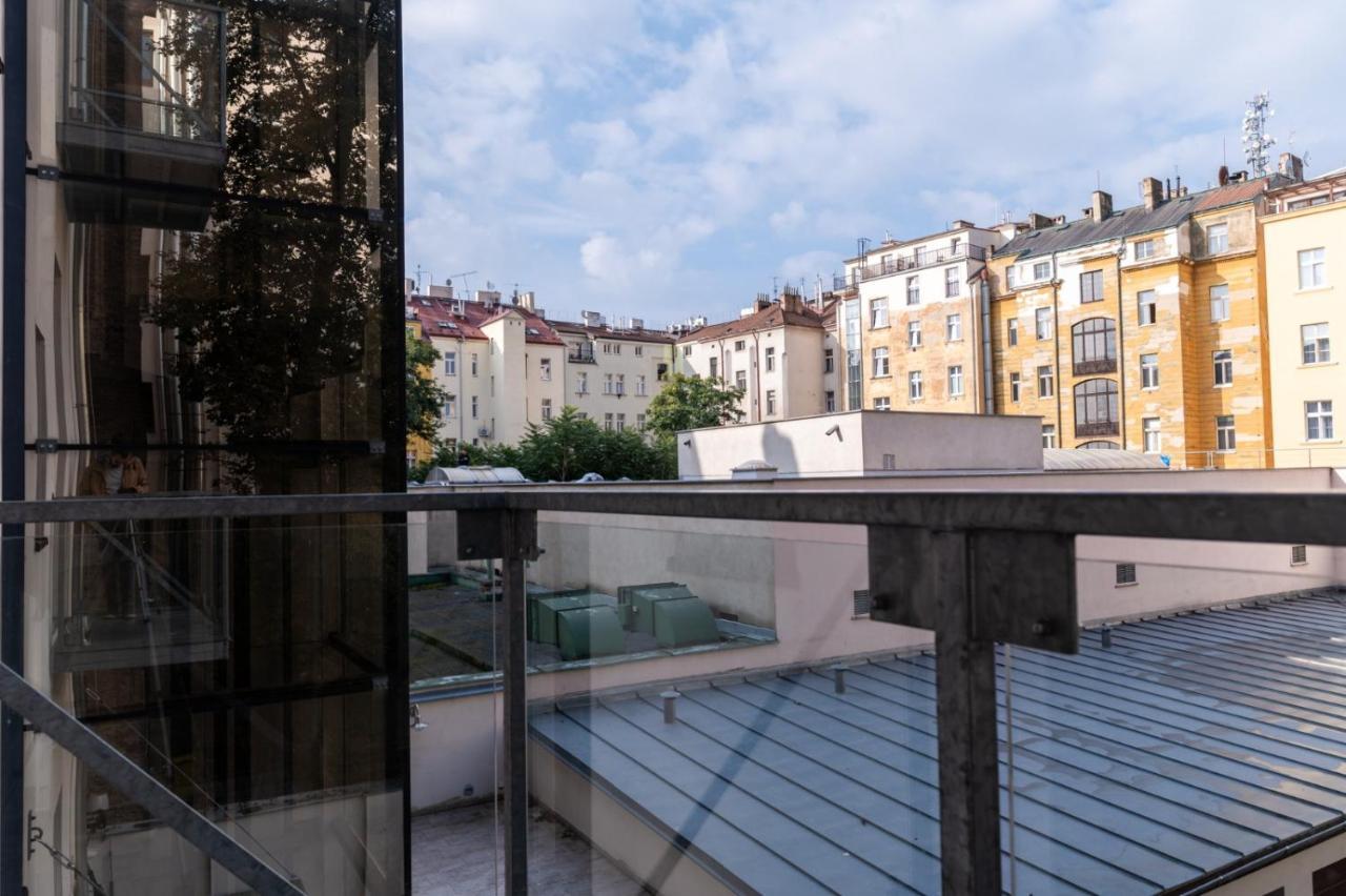 Designed Apartment Next To Vaclav Square With Terrace And Private Garage Prag Eksteriør billede