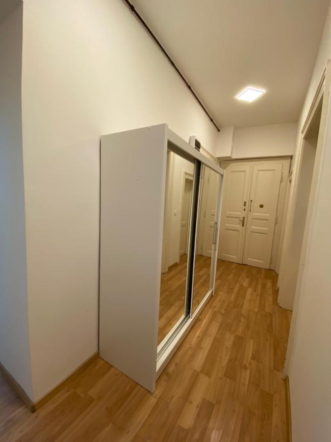 Designed Apartment Next To Vaclav Square With Terrace And Private Garage Prag Eksteriør billede