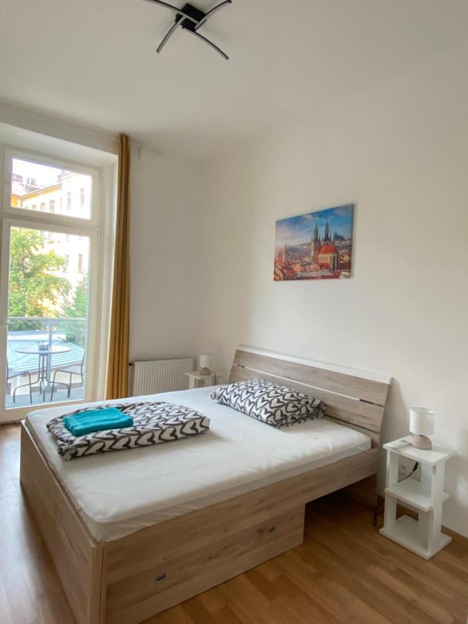 Designed Apartment Next To Vaclav Square With Terrace And Private Garage Prag Eksteriør billede